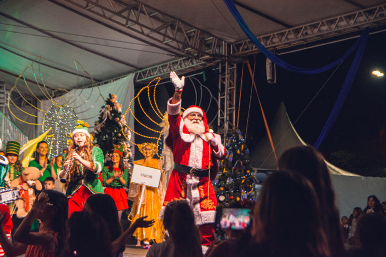 Tradicional Noite de Luz promovida pela Unesc celebra a magia do Natal