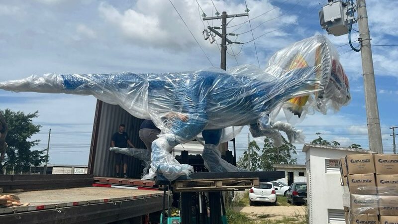 Parque Belinzoni recebe dinossauros animatrônicos e promete experiência imersiva em Araranguá