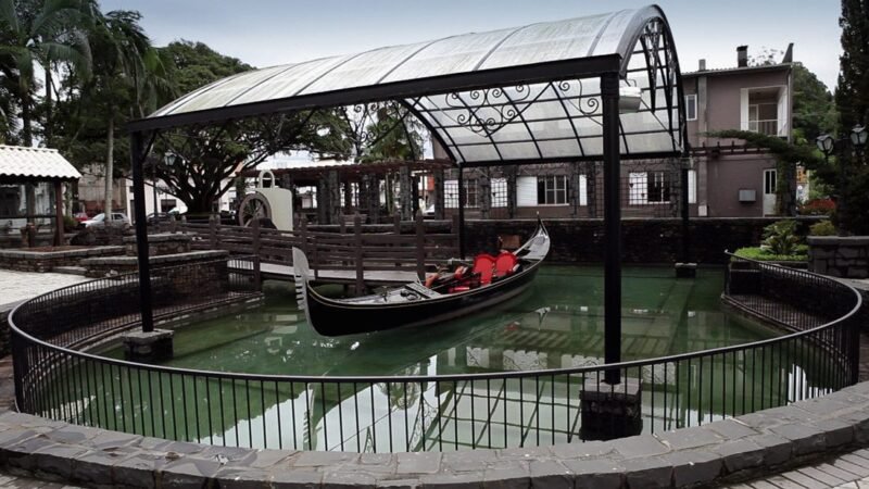 Turismo em alta no Sul de SC: natureza, geada e gigantes do mar em destaque
