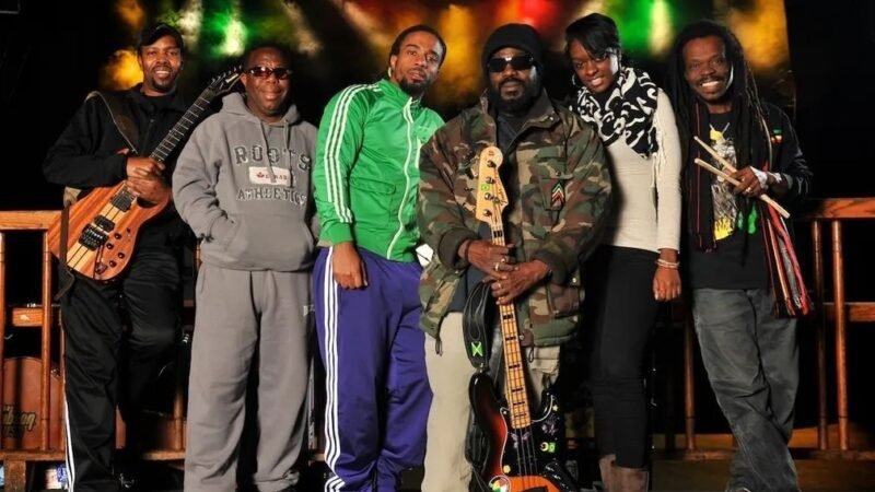 Reggae do The Wailers desembarca em Criciúma com turnê Natural Mystic