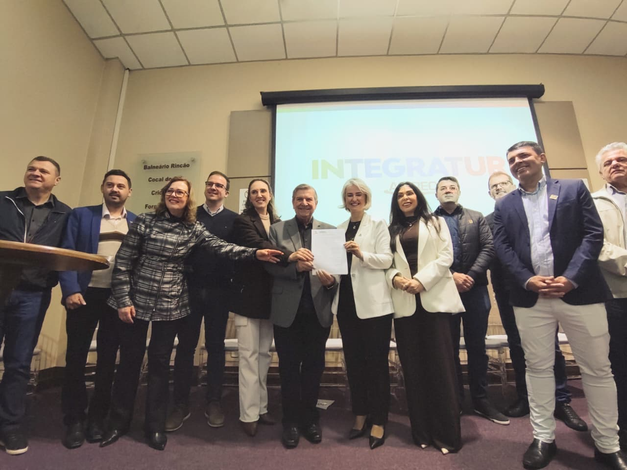Turismo dá passo importante com assinatura de parceria entre Unesc e Amrec via Integratur
