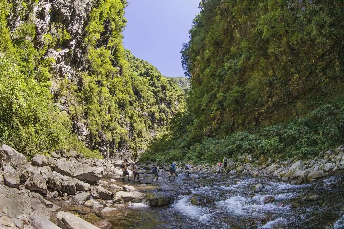 Trilhas sem esforço: roteiros leves para explorar o Sul de Santa Catarina