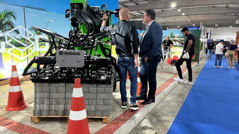 Máquinas que colocam pavers sozinhas e braços robóticos: veja as inovações que estão revolucionando a construção na CasaPronta