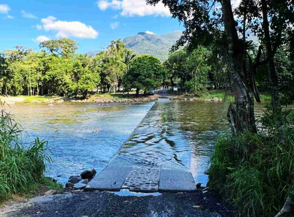 A curiosa “ponte invertida” no Sul do Brasil que virou atração para aventureiros