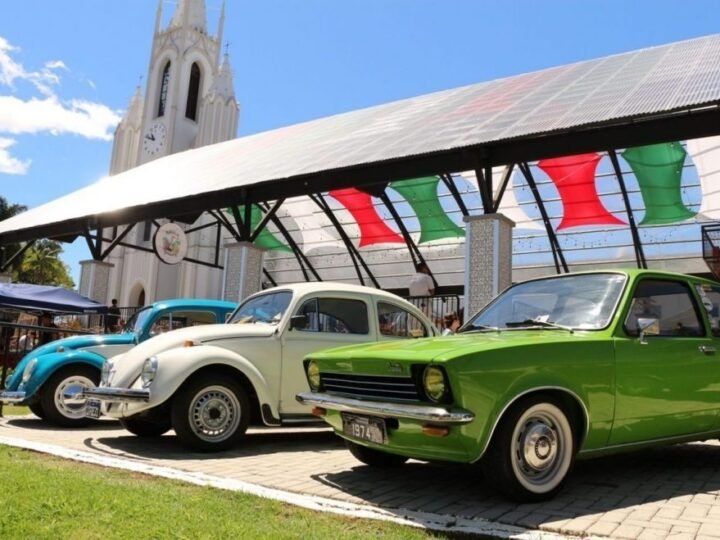 Cocal do Sul promove sábado de atrações com encontro de carros antigos e programação para toda a família
